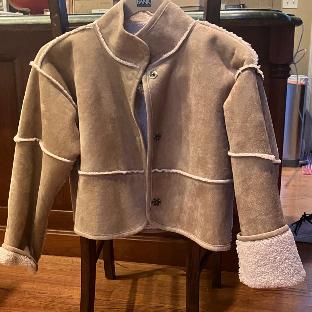 Velvet by Graham & Spencer reversible Tan Shearling and suede Jacket worn once